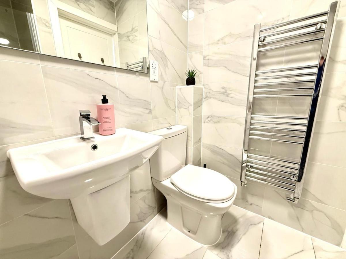 Walnut Luxurious 2-Bedroom With Ensuite - Parking, Netflix, Wifi - Close To Oxford, Bicester & Blenheim Palace Кідлінґтон Екстер'єр фото